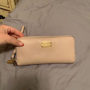 Micheal Kors wallet